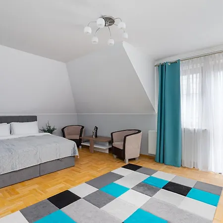 Pod Warszawa Z Ogrodem I Grillem Вилла Kobylka